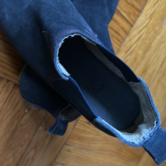 Suede boots - Picture 5 of 6